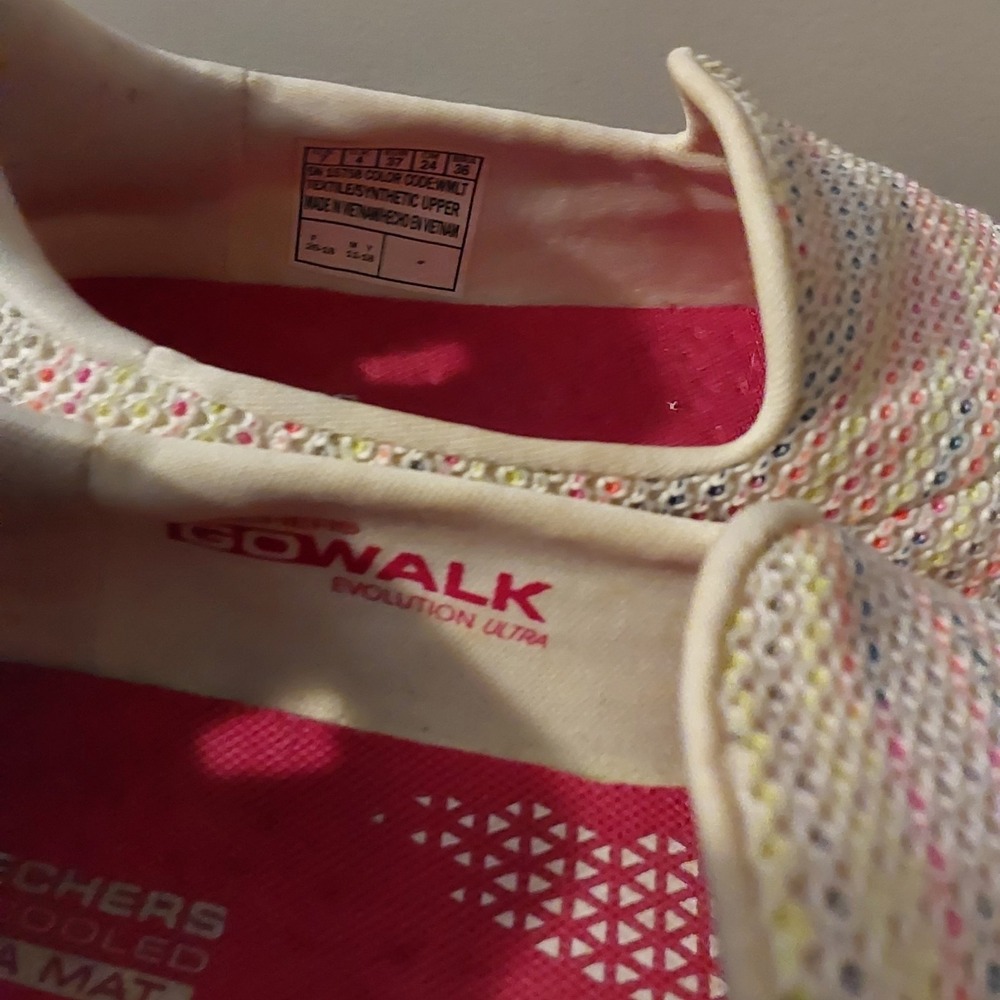 Skechers Go Walk Evolution‎ Ultra Gladden Slip On Shoes White/Multi Women's Sz 7 - Picture 6 of 10